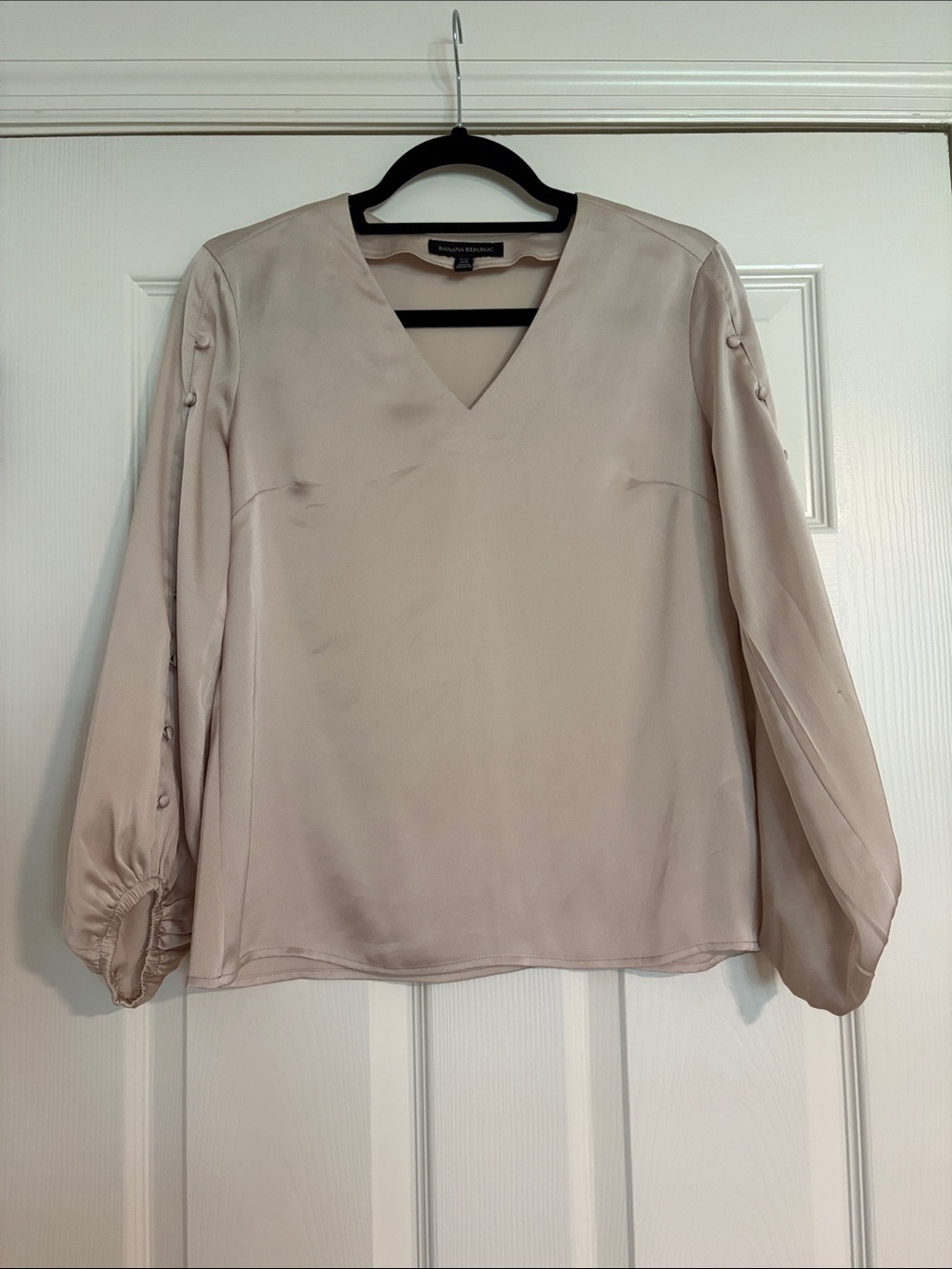 Banana Republic Champagne V-Neck Button-Sleeve Blouse